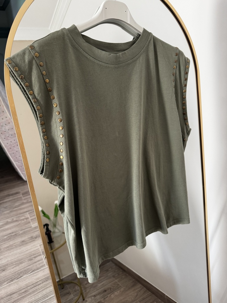 Camiseta tachas Premium